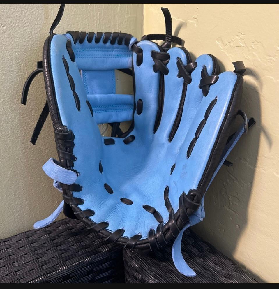 A SOTO BABY BLUE AND BLACK GLOVE 12" STEER HIDE LEATHER